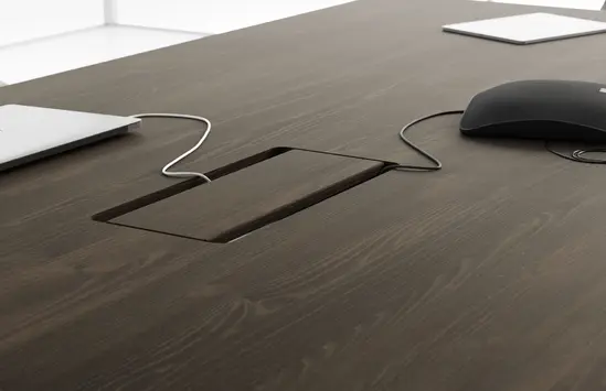 Заседателна маса JERA-  отвор за кабели, избор за цвят за плот