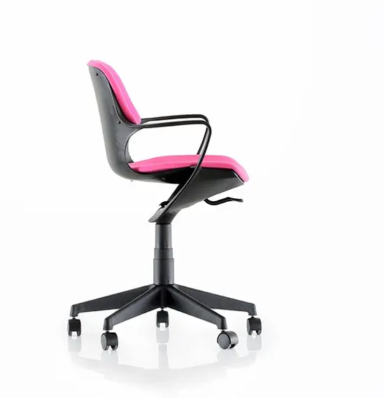 Детски стол KIDDY - снимка отстрани, черна основа