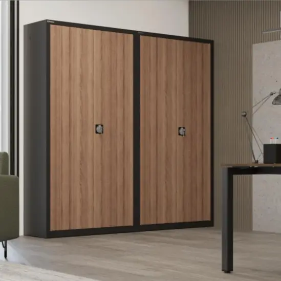 комплект Архивен шкаф FRT с 5 отделения 199x80x43.5 см- разположени един до друг в офис среда