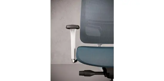 Работен стол OSCAR- регулируеми подлакътници