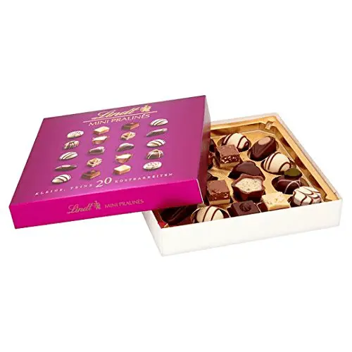 Отворена кутия с мини пралини Lindt 20 броя, розов капак