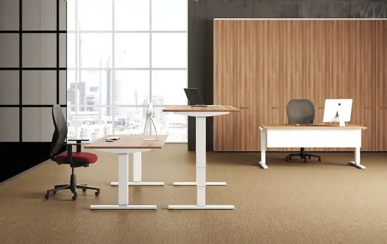 Бюро с регулиране на височината UP